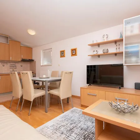 Apartment Family Marita *